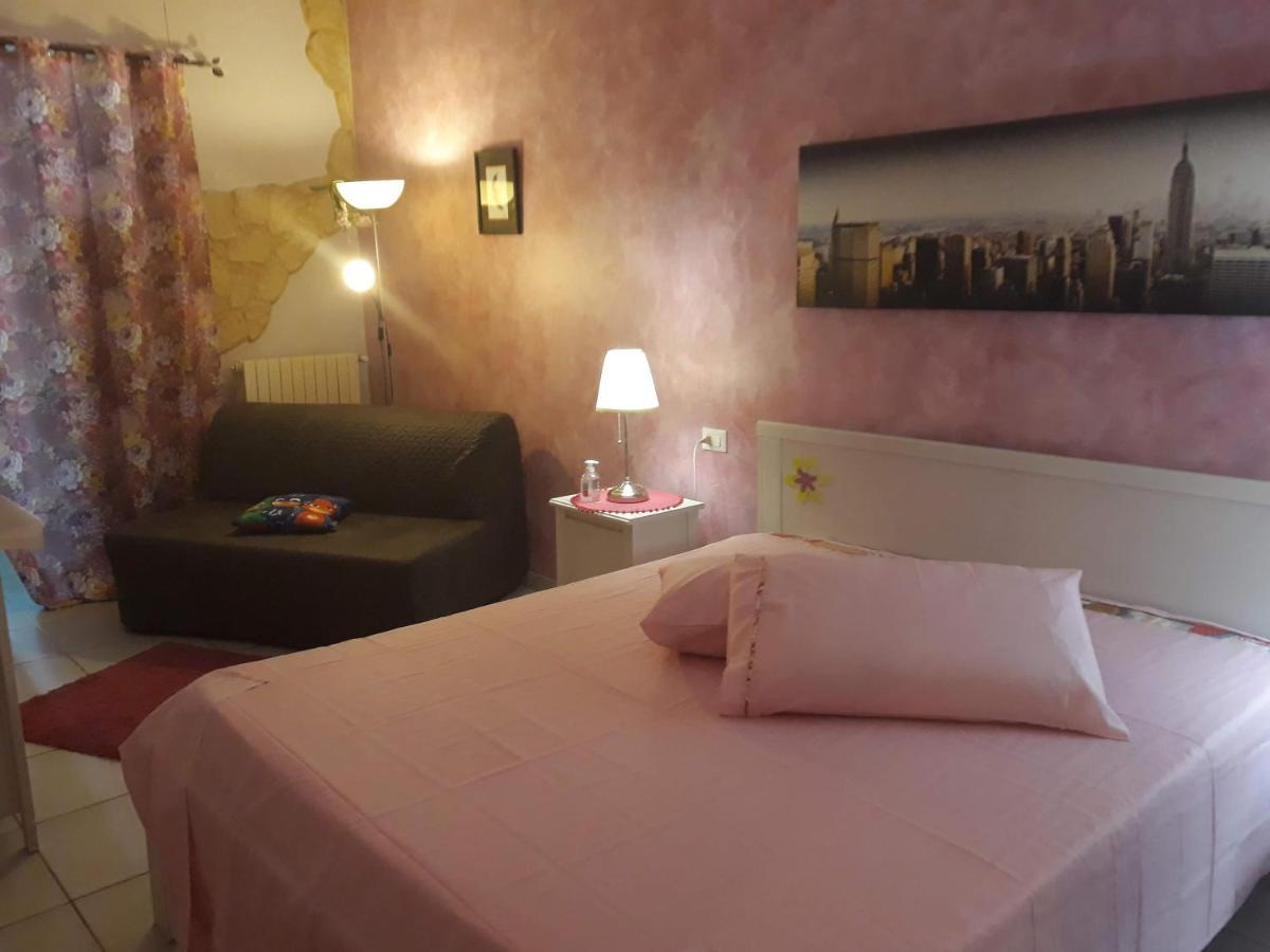 Suites Rome Пескара Екстериор снимка