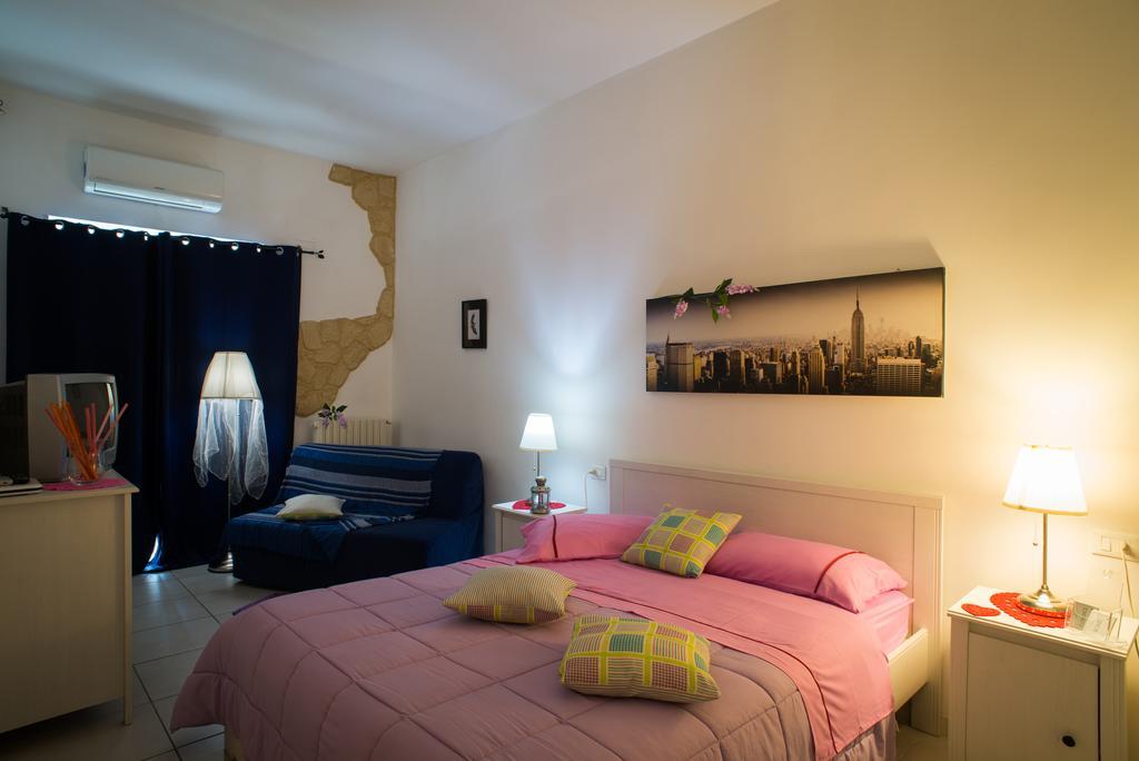 Suites Rome Пескара Екстериор снимка