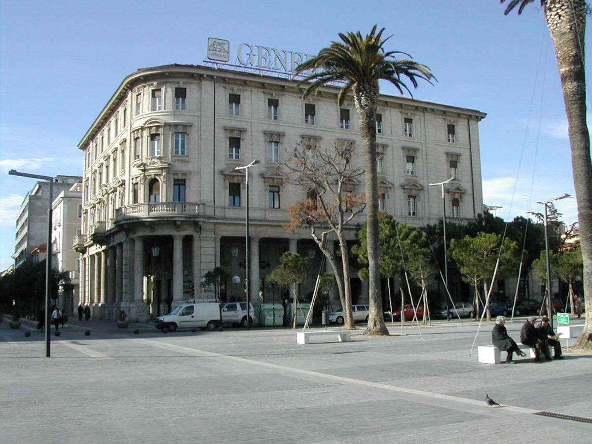 Suites Rome Пескара Екстериор снимка